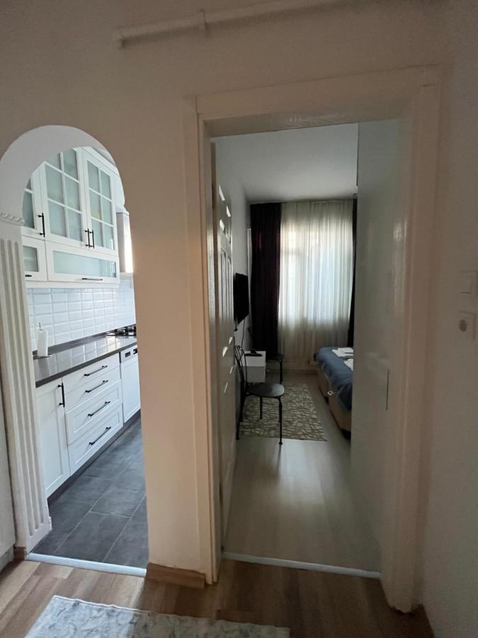 Centrally Located, 2+1 House In Taksim, Cihangir Istanbul Exterior photo