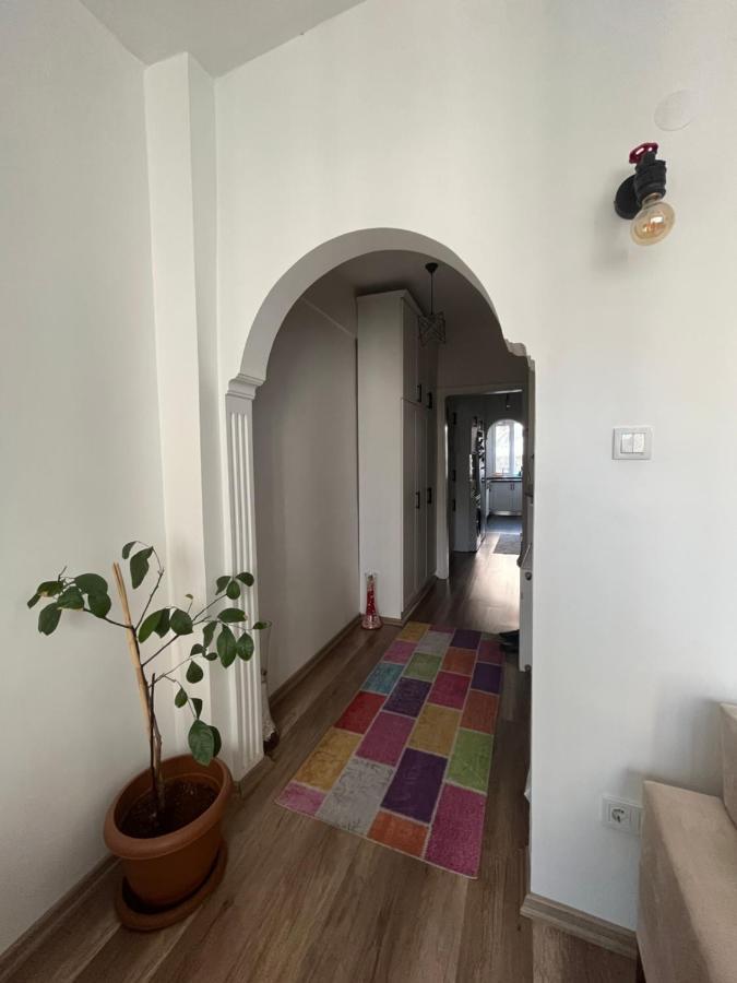 Centrally Located, 2+1 House In Taksim, Cihangir Istanbul Exterior photo