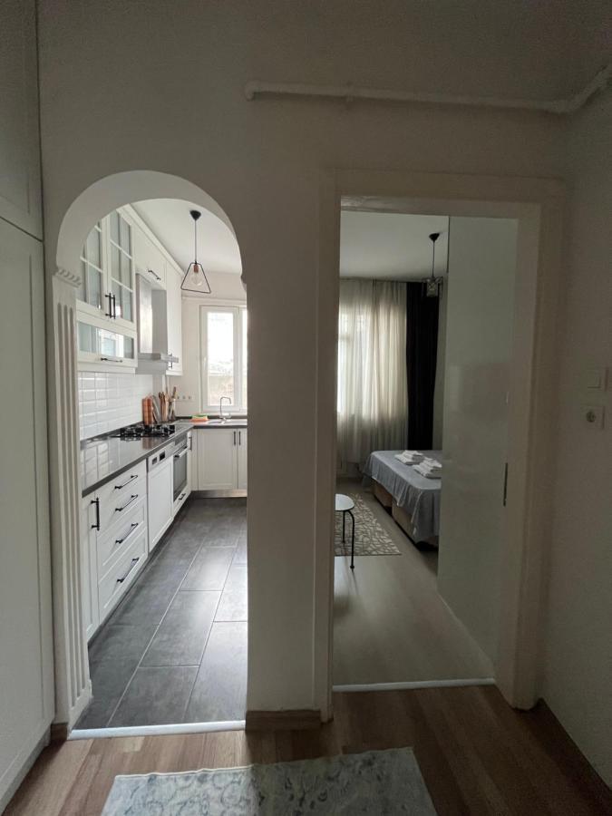 Centrally Located, 2+1 House In Taksim, Cihangir Istanbul Exterior photo